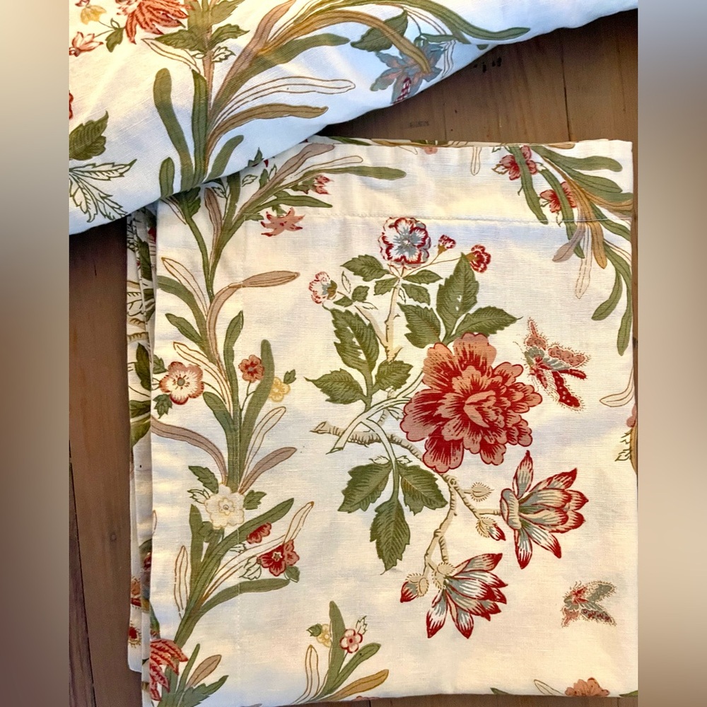 Floral Print Bedding Set